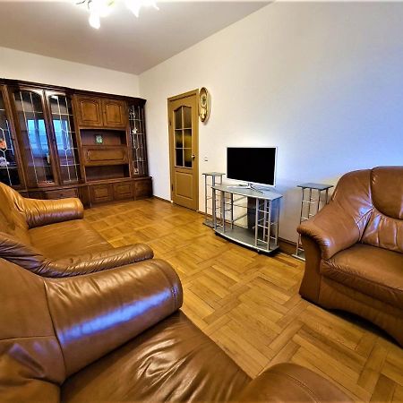 82-Avenue Apartment Chernivtsi Ngoại thất bức ảnh