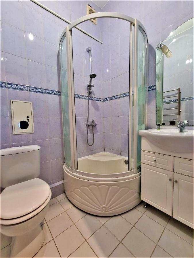 82-Avenue Apartment Chernivtsi Ngoại thất bức ảnh